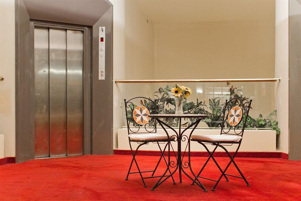 Royal Wing Hotel Йерусалим Екстериор снимка