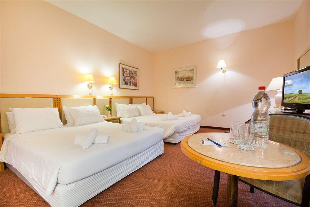 Royal Wing Hotel Йерусалим Екстериор снимка